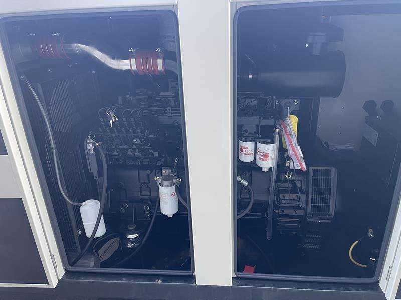 Cummins 220 kVA Foto 16
