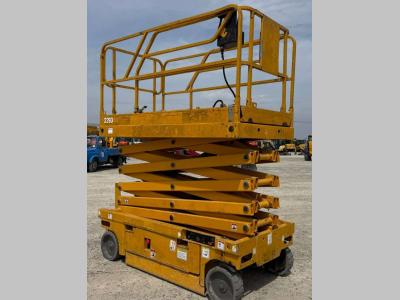 Haulotte Compact 12 in vendita da Piattaforme Srl