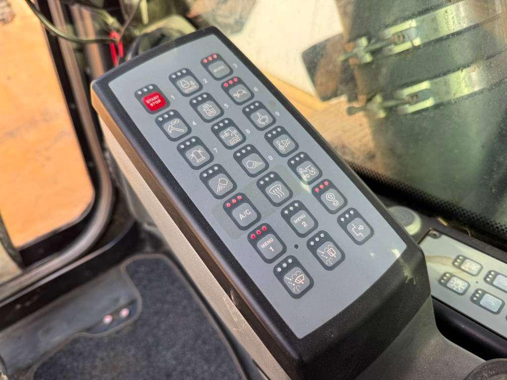 Liebherr R930 LC V - FULL SPEC / OilQuick / Joystick Ride Foto 17