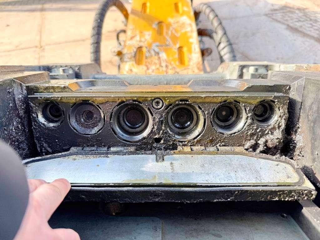 Liebherr R930 LC V - FULL SPEC / OilQuick / Joystick Ride Foto 24