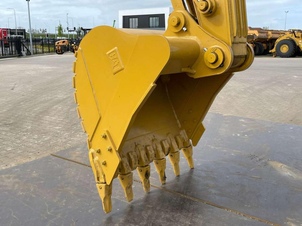 Caterpillar 323D3 Foto 10