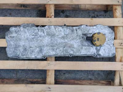 Coperchio punterie per Caterpillar C9 in vendita da CERVETTI TRACTOR Srl