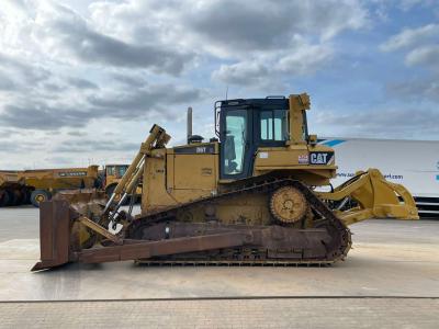 Caterpillar D6T XL