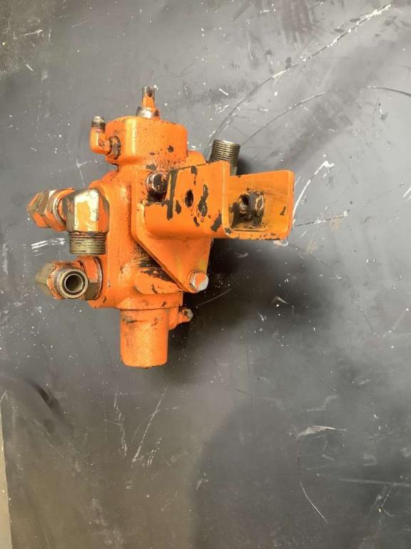 Distributore idraulico per Fiat Hitachi EX 235 Foto 4