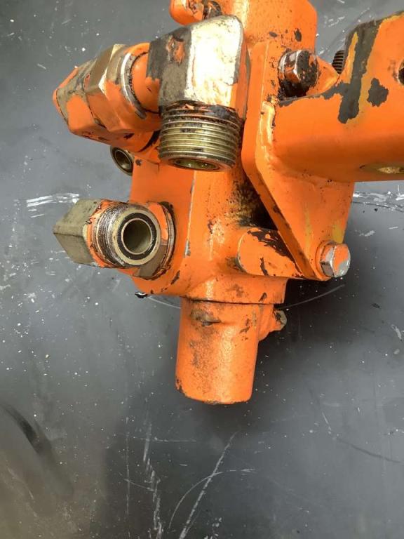 Distributore idraulico per Fiat Hitachi EX 235 Foto 5