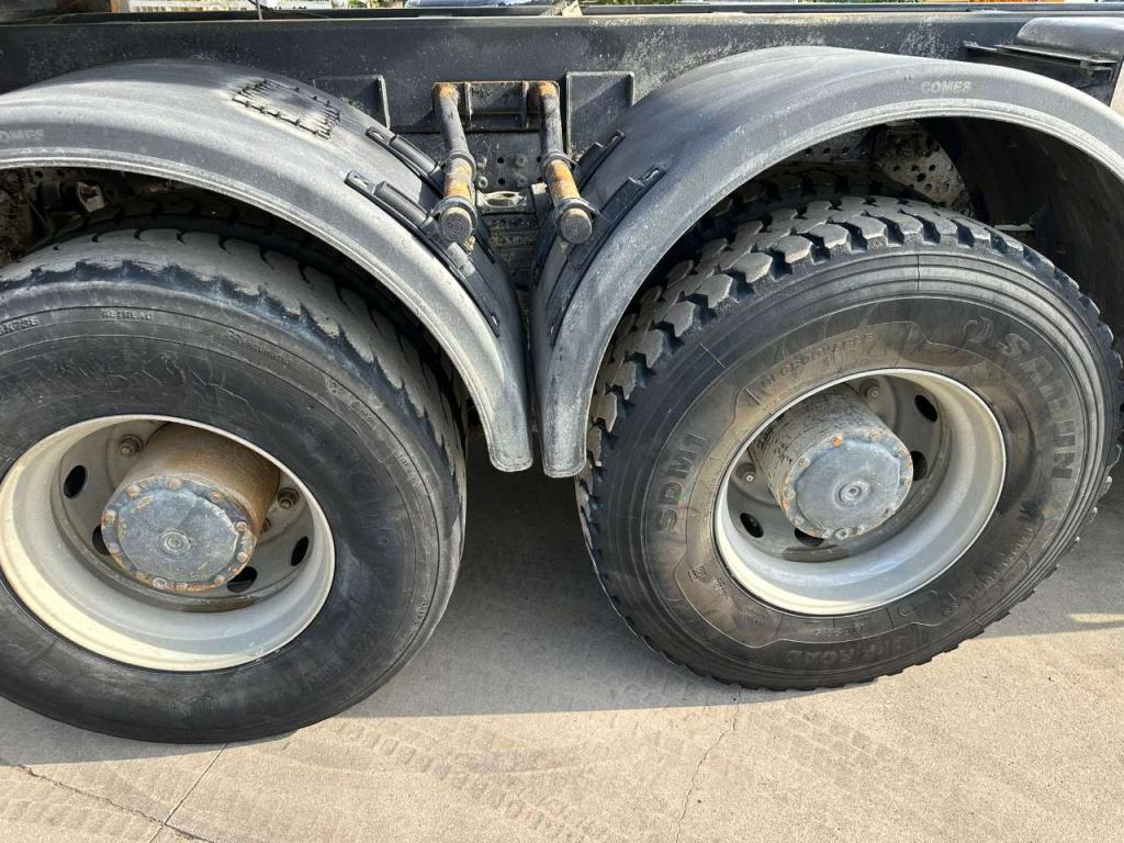 Mercedes-Benz Arocs 4151 Foto 15