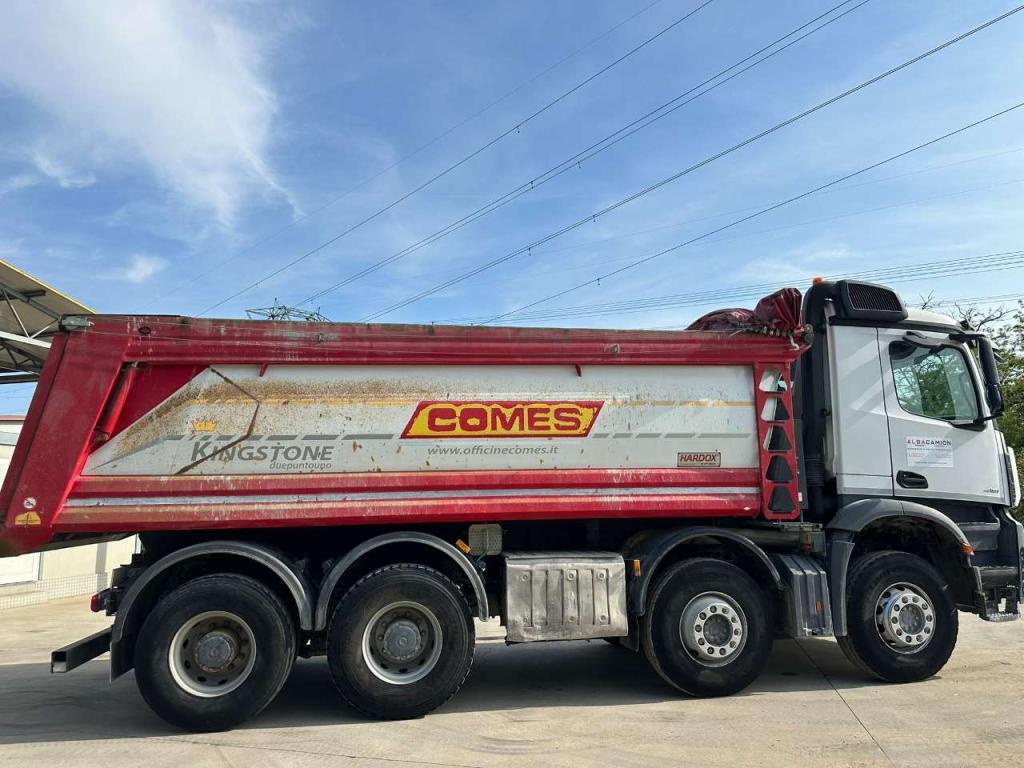 Mercedes-Benz Arocs 4151 Foto 3