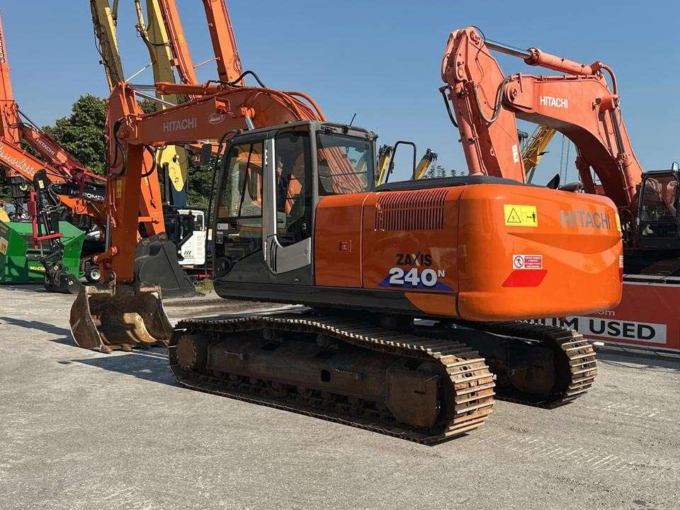 Hitachi ZX240N-3 Foto 3