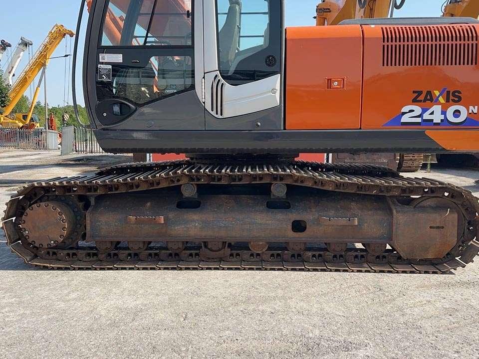 Hitachi ZX240N-3 Foto 4