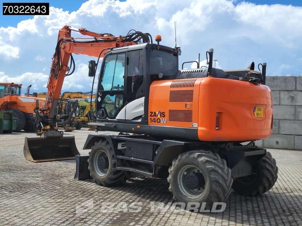 Hitachi ZX140W -5B Foto 2
