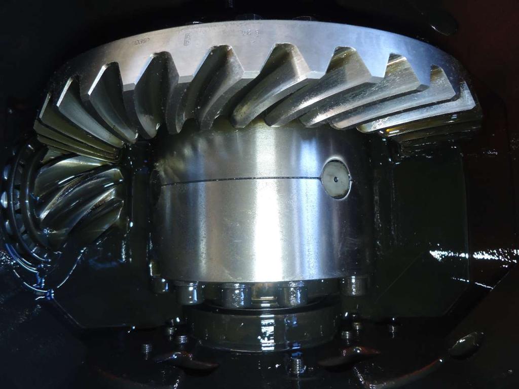 Assale anteriore per Fiat Kobelco W190 - N. DENTI PIGNONE 8 - N. DENTI CORONA 37 Foto 2