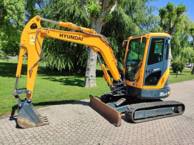 Hyundai R35Z-9 in vendita da Comai Spa