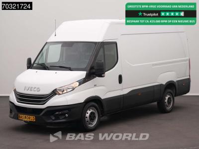 Iveco Daily 35S18 3.0L L2H2 180PK Navi Airco Cruise Camera 3,5t Trekgewicht Euro6 L2 Airco Cruise control in vendita da BAS World B.V.