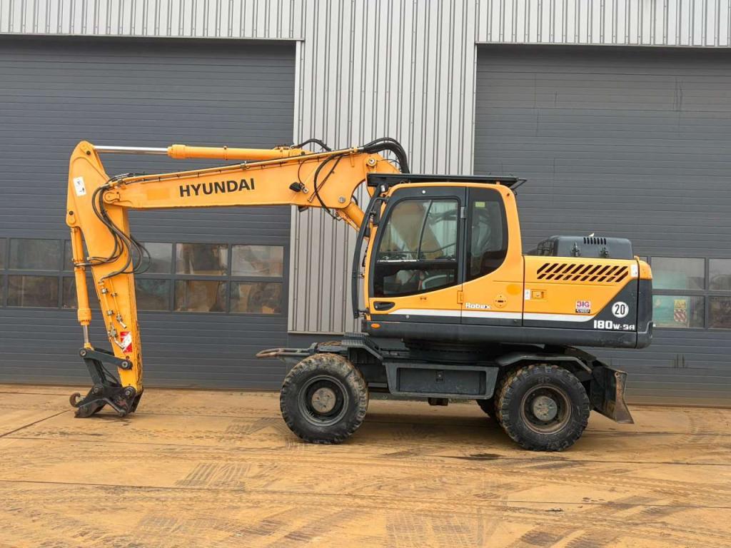 Hyundai Robex 180W-9A Foto 1