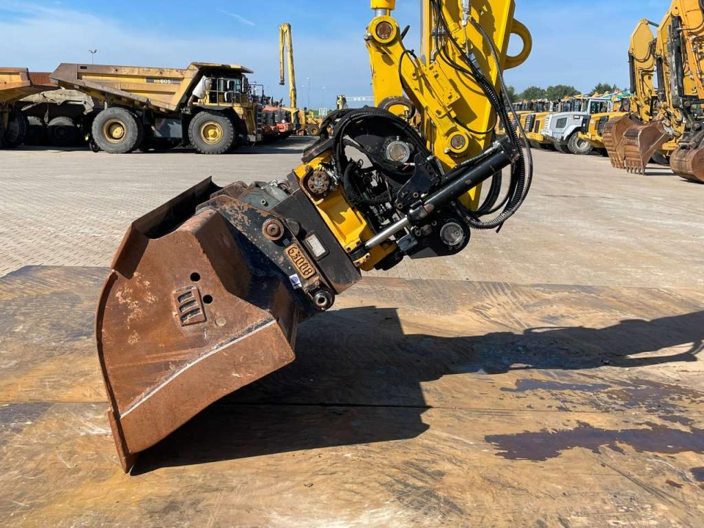 Hitachi ZX225USLC-6 Foto 10