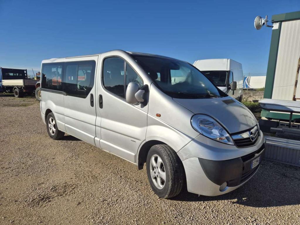Opel VIVARO Foto 1