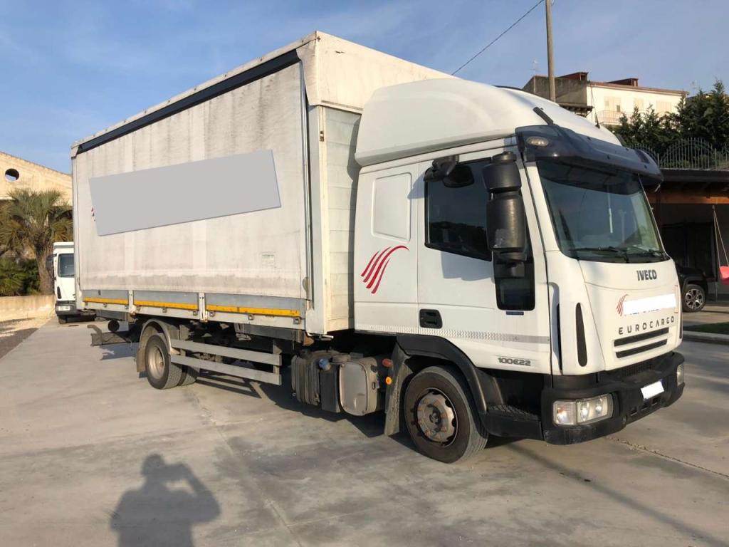 Iveco EUROCARGO 100E22 Foto 4