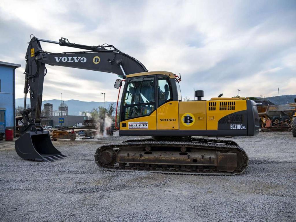 Volvo EC210CNL Foto 2