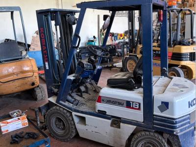 Komatsu 18 in vendita da Zane Macchine Srl