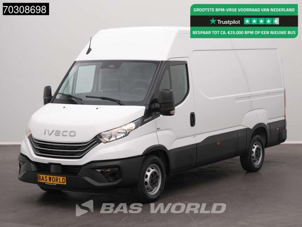 Iveco Daily 35S18 3.0L Automaat L2H2 180PK ACC Airco Cruise Camera Parkeersensoren CarPlay Stoelverwarmin Foto 1
