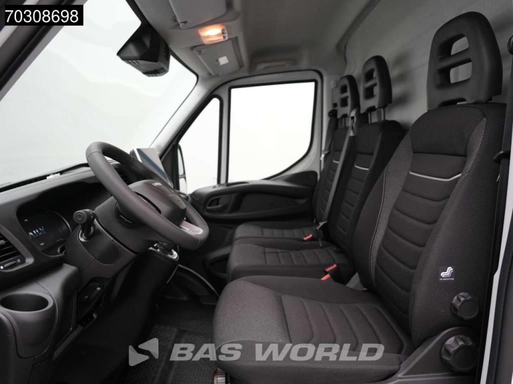 Iveco Daily 35S18 3.0L Automaat L2H2 180PK ACC Airco Cruise Camera Parkeersensoren CarPlay Stoelverwarmin Foto 15
