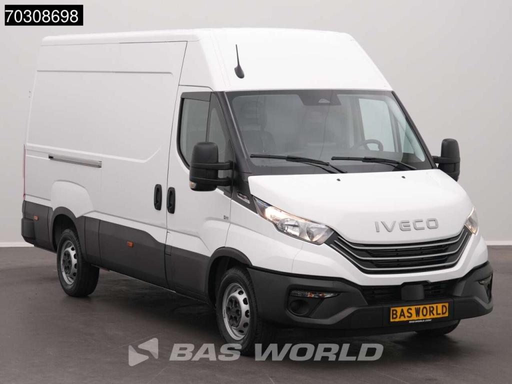 Iveco Daily 35S18 3.0L Automaat L2H2 180PK ACC Airco Cruise Camera Parkeersensoren CarPlay Stoelverwarmin Foto 6