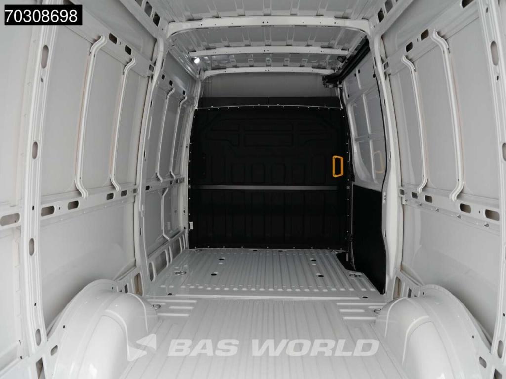 Iveco Daily 35S18 3.0L Automaat L2H2 180PK ACC Airco Cruise Camera Parkeersensoren CarPlay Stoelverwarmin Foto 9