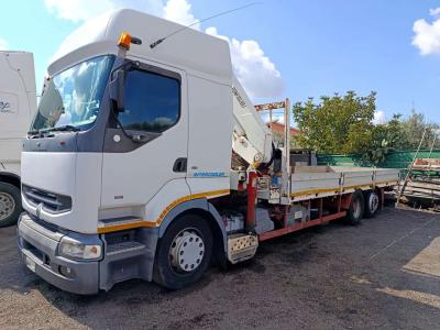 Renault 385 in vendita da Omeco Spa