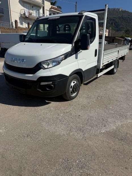 Iveco Daily 35C15 Foto 1