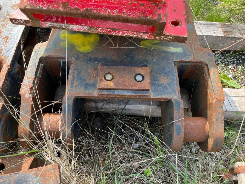 S2 for 25-32 ton excavators Attachment plate Foto 2