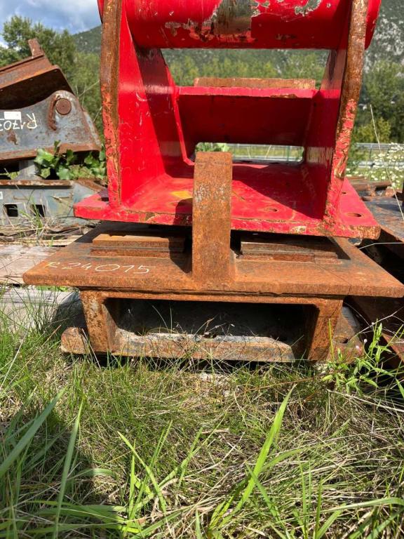 S2 for 25-32 ton excavators Attachment plate Foto 4