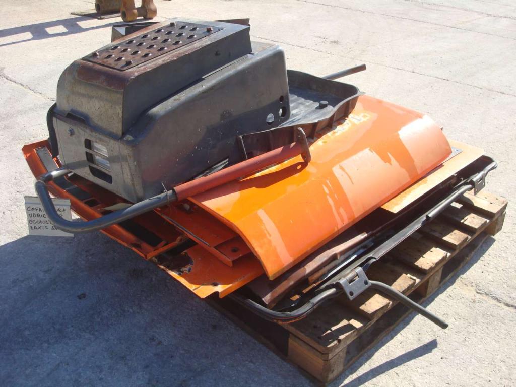 Cofanatura e carter carrozzeria per ZAXIS 210-3 Foto 3