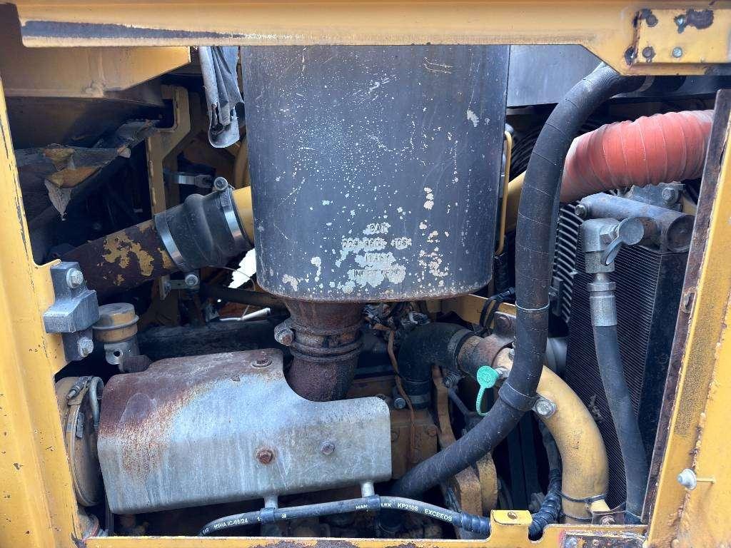 Caterpillar D 6 R XL III Foto 22