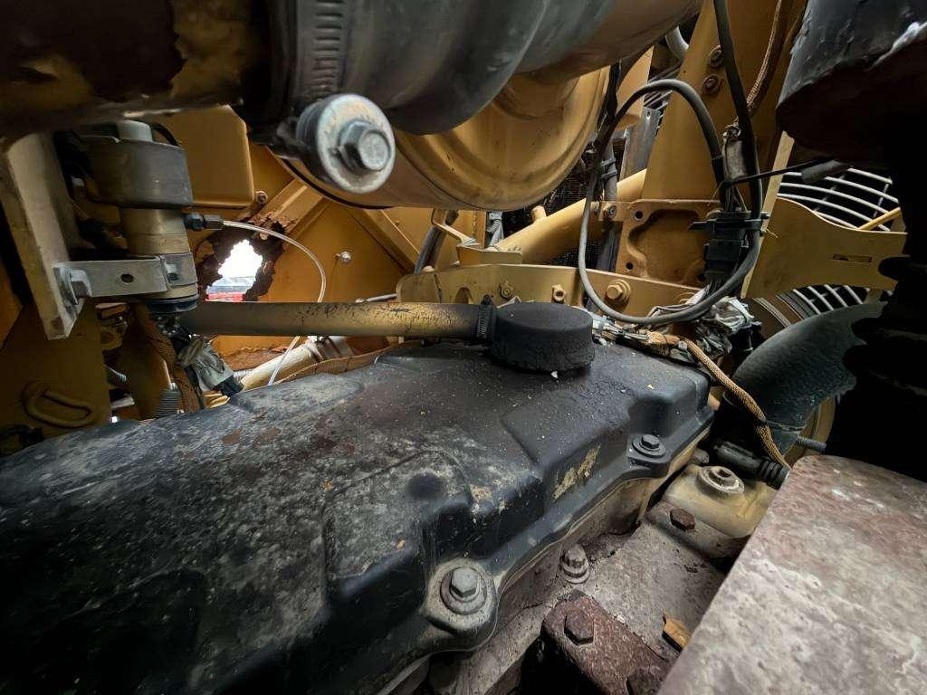 Caterpillar D 6 R XL III Foto 23