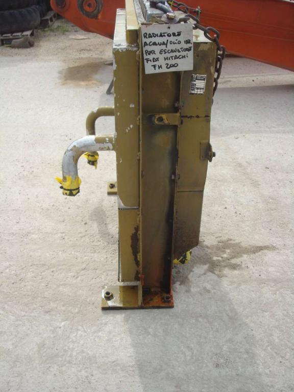 Radiatore acqua olio per Fiat Hitachi FH 200 Foto 5