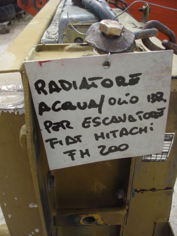 Radiatore acqua olio per Fiat Hitachi FH 200 Foto 6