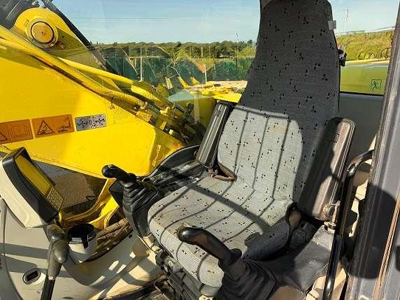New Holland E245C Foto 19