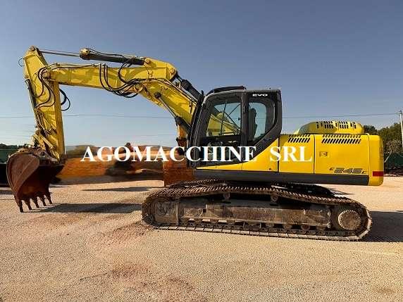 New Holland E245C Foto 3