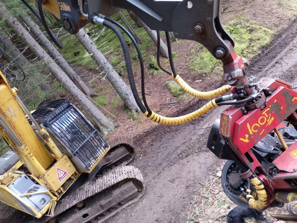 New Holland E245B Foto 11