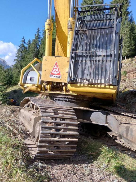 New Holland E245B Foto 3