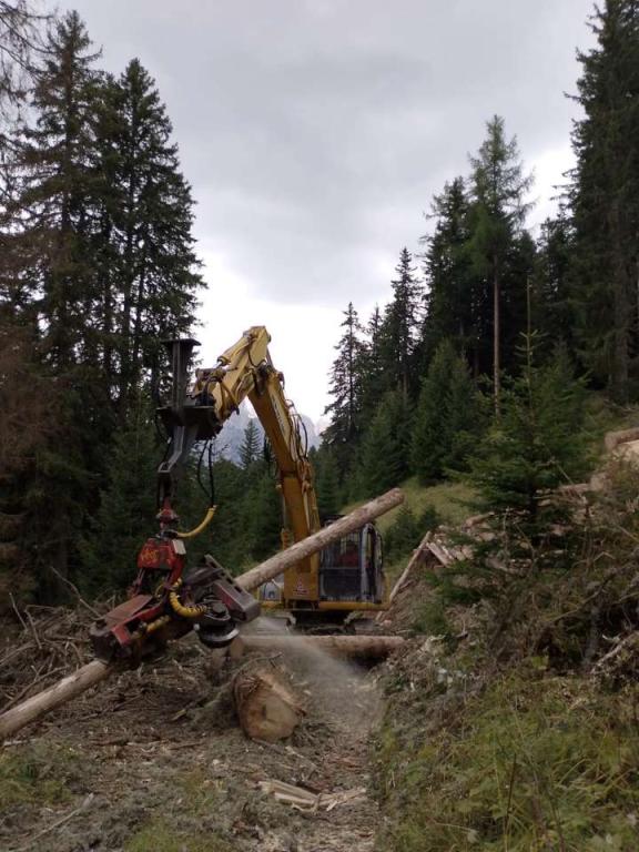 New Holland E245B Foto 6