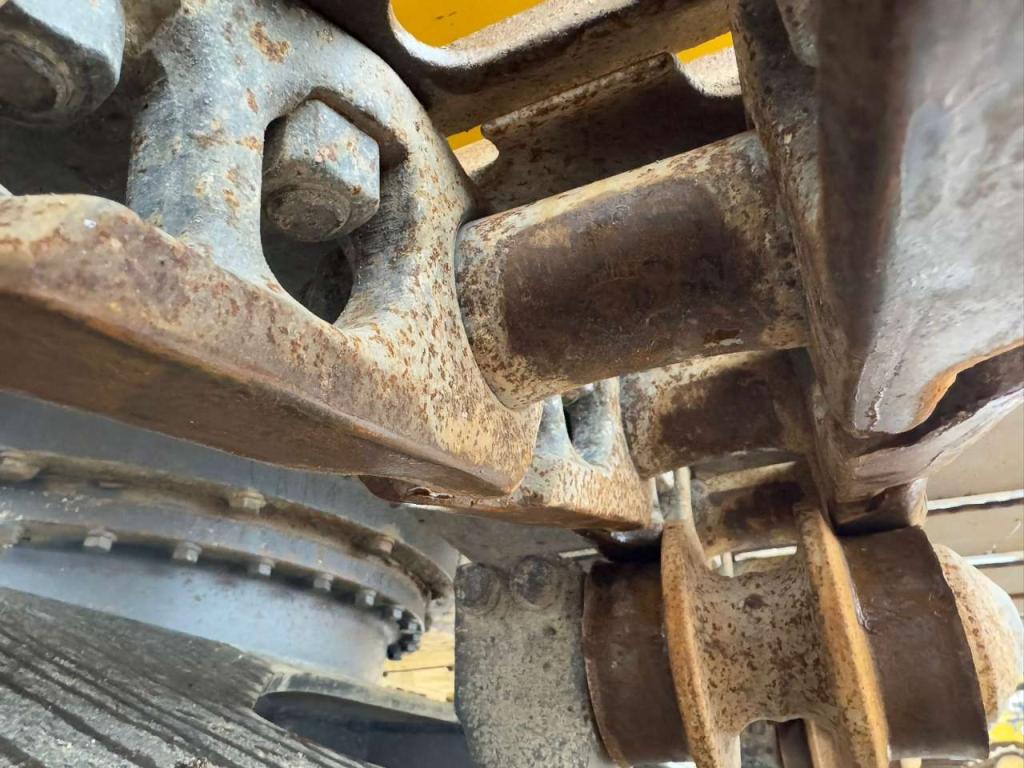 Komatsu HB215LC-1 HB Foto 11
