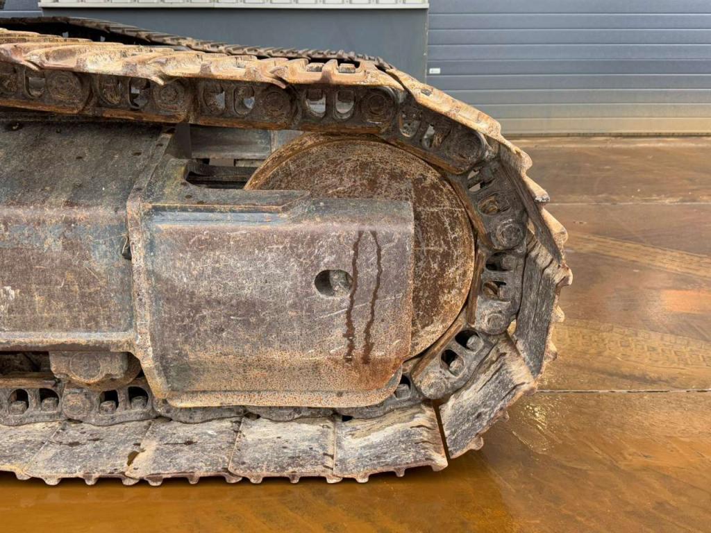 Komatsu HB215LC-1 HB Foto 16