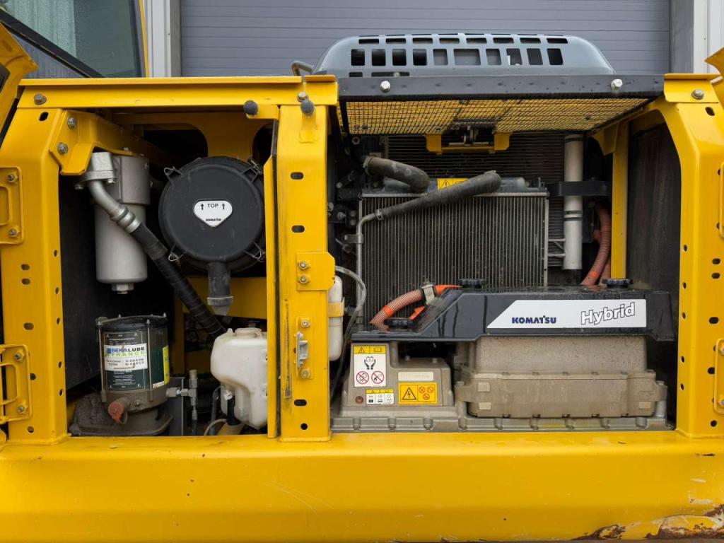 Komatsu HB215LC-1 HB Foto 21