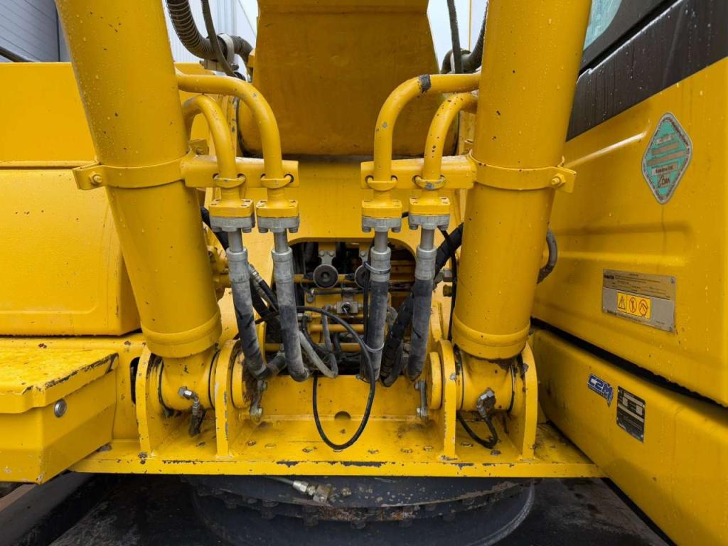 Komatsu HB215LC-1 HB Foto 24