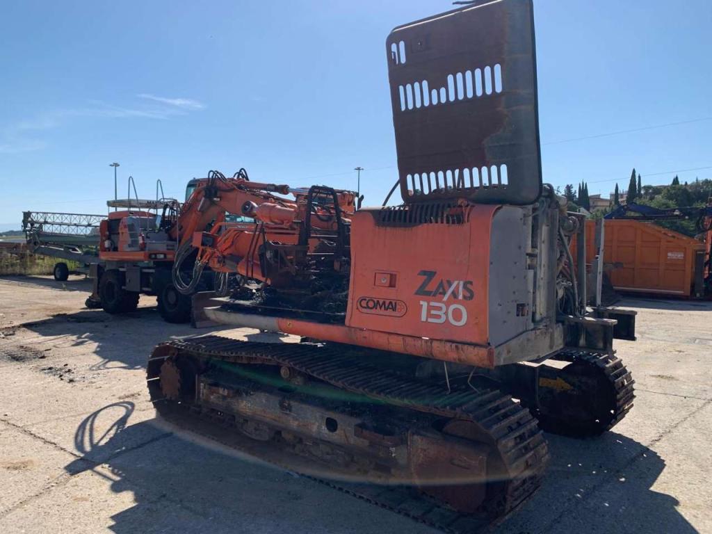 Hitachi ZX130 Foto 2