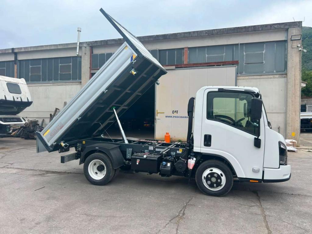 Isuzu M27 NEW GENERATION Foto 12