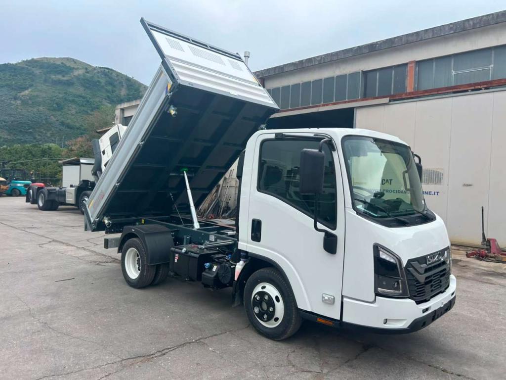 Isuzu M27 NEW GENERATION Foto 18