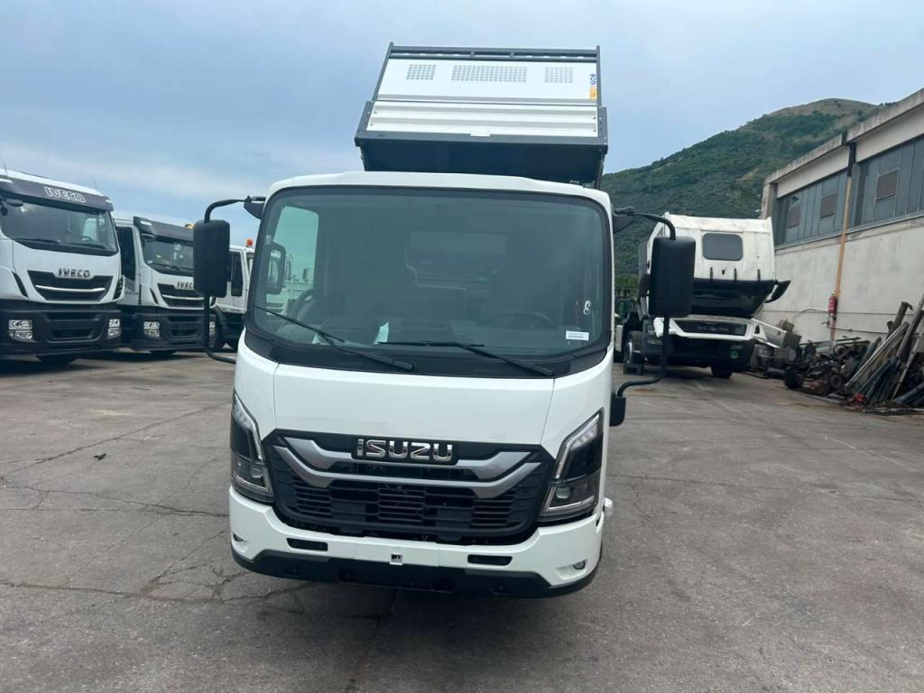 Isuzu M27 NEW GENERATION Foto 6