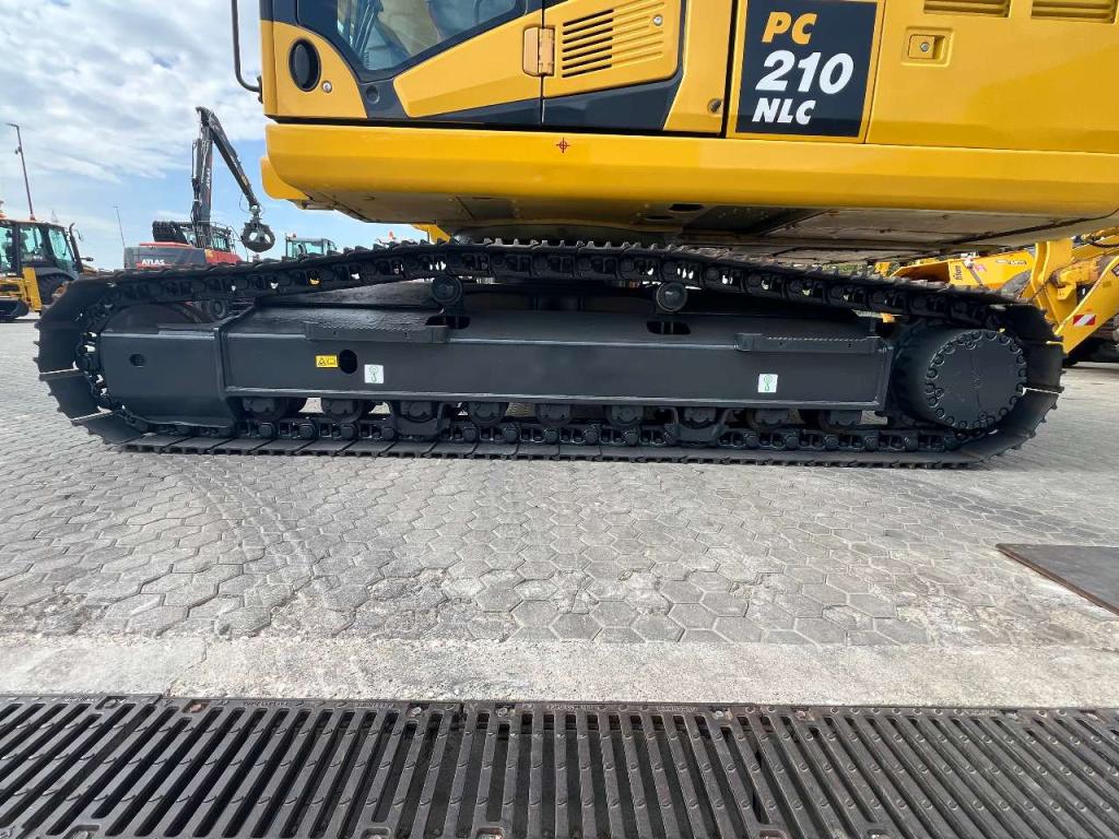 Komatsu PC210NLC-11 Foto 11